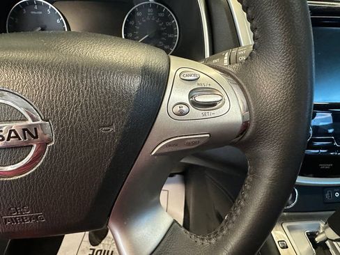 Used 2018 Nissan Murano SV w/ Premium Package AWD/4WD image 11
