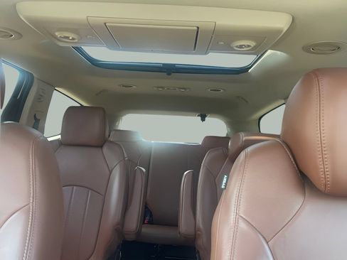 Used 2017 Chevrolet Traverse Premier AWD/4WD image 31