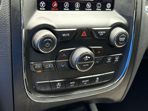 Used 2018 Dodge Durango SXT w/ 3rd Row Seating Group RWD image 21
