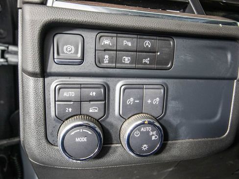 Used 2025 Chevrolet Tahoe LT AWD/4WD image 27
