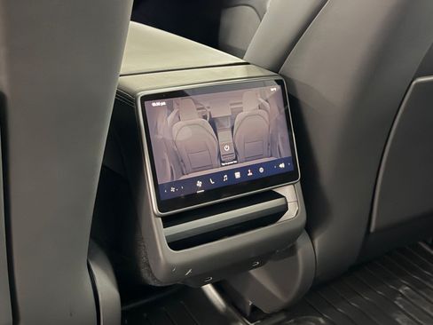 Used 2025 Tesla Model 3 Long Range RWD image 40