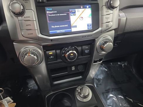 Used 2018 Toyota 4Runner SR5 Premium AWD/4WD image 24