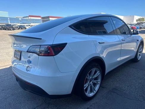 Used 2020 Tesla Model Y Long Range AWD/4WD image 5