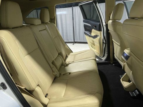 Used 2019 Toyota Highlander Plus image 13