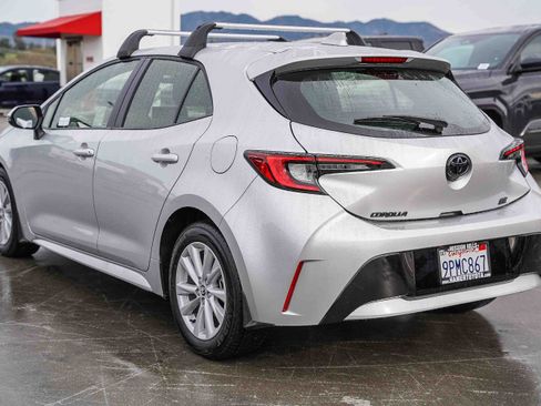 Certified 2025 Toyota Corolla SE image 9