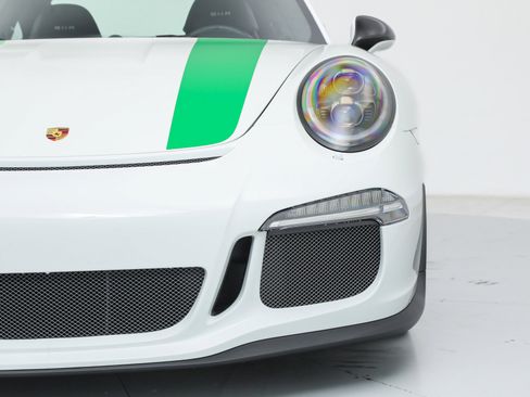 Used 2016 Porsche 911 R image 10