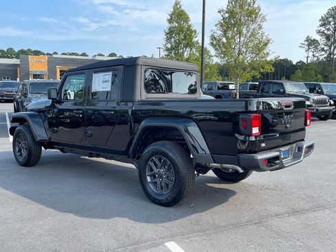 New 2025 Jeep Gladiator Sport image 35
