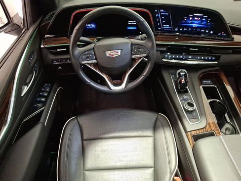 Certified 2021 Cadillac Escalade Premium Luxury image 17