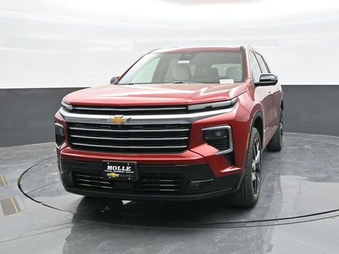 New 2026 Chevrolet Traverse High Country w/ LPO, Floor Liner Package AWD/4WD image 2