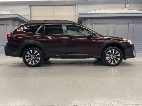 Used 2023 Subaru Outback Limited image 10