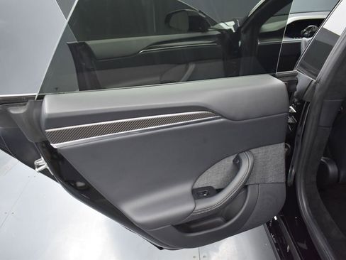 Used 2023 Tesla Model S Plaid image 19