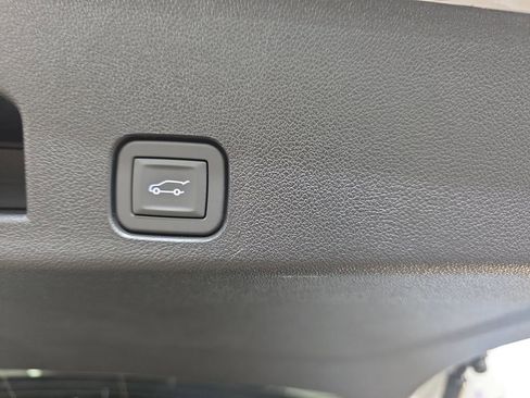 New 2026 GMC Acadia Denali Ultimate w/ LPO, Floor Liner Package image 15