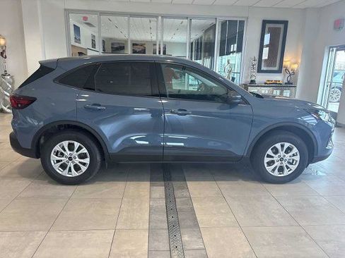 Certified 2025 Ford Escape Active AWD/4WD image 2
