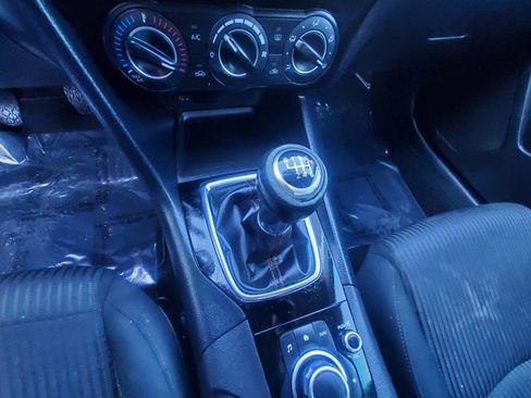 Used 2015 MAZDA MAZDA3 i Touring image 3