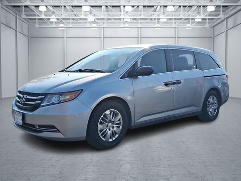 Used 2014 Honda Odyssey LX image 1