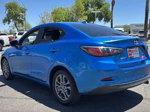 Used 2019 Toyota Yaris LE FWD image 5