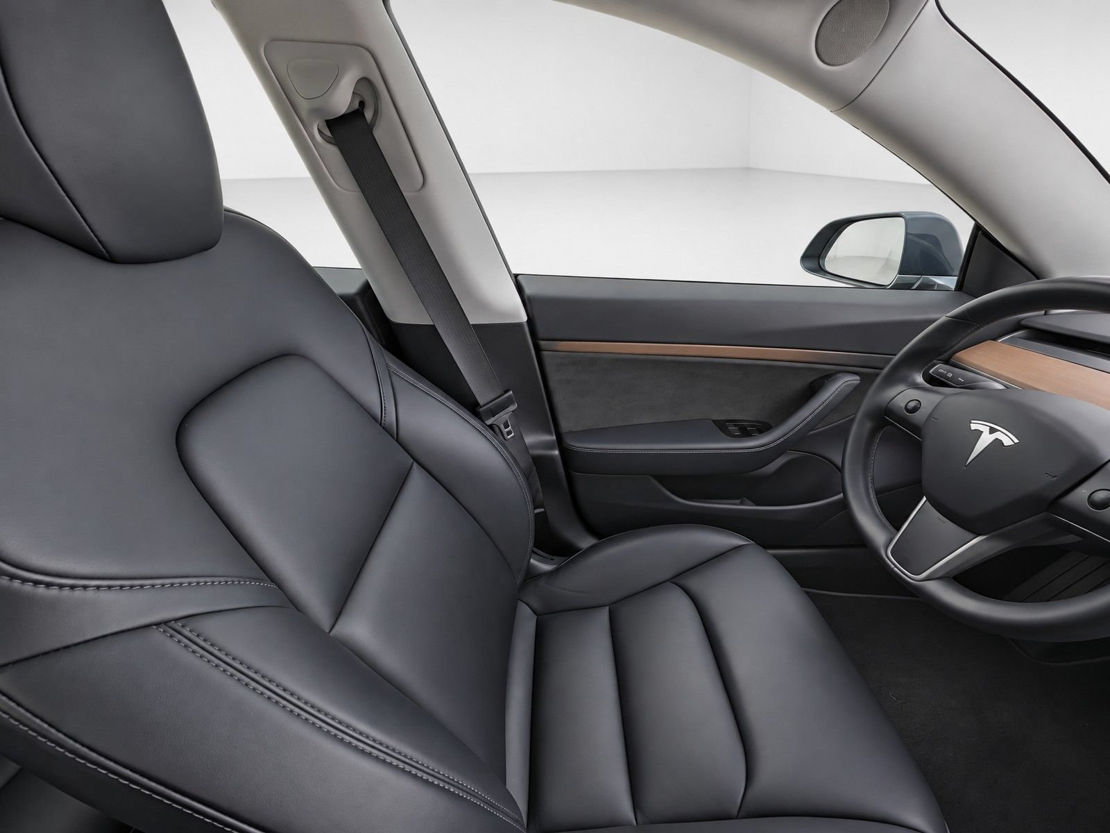 Used 2018 Tesla Model 3 Long Range RWD image 18