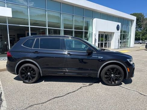Used 2020 Volkswagen Tiguan SE R-Line AWD/4WD image 2