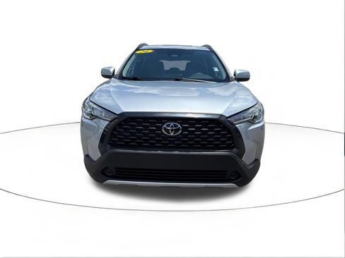 Used 2024 Toyota Corolla Cross LE FWD image 8