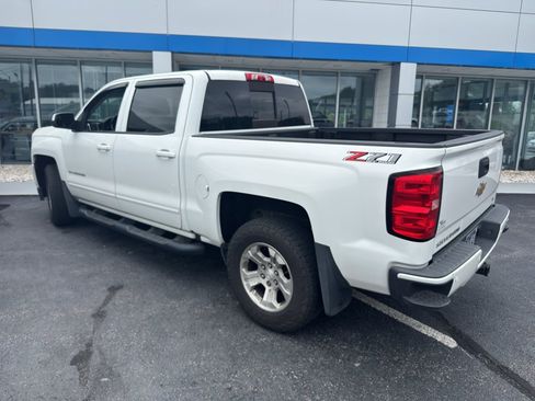 Used 2018 Chevrolet Silverado 1500 LT w/ All Star Edition AWD/4WD image 7