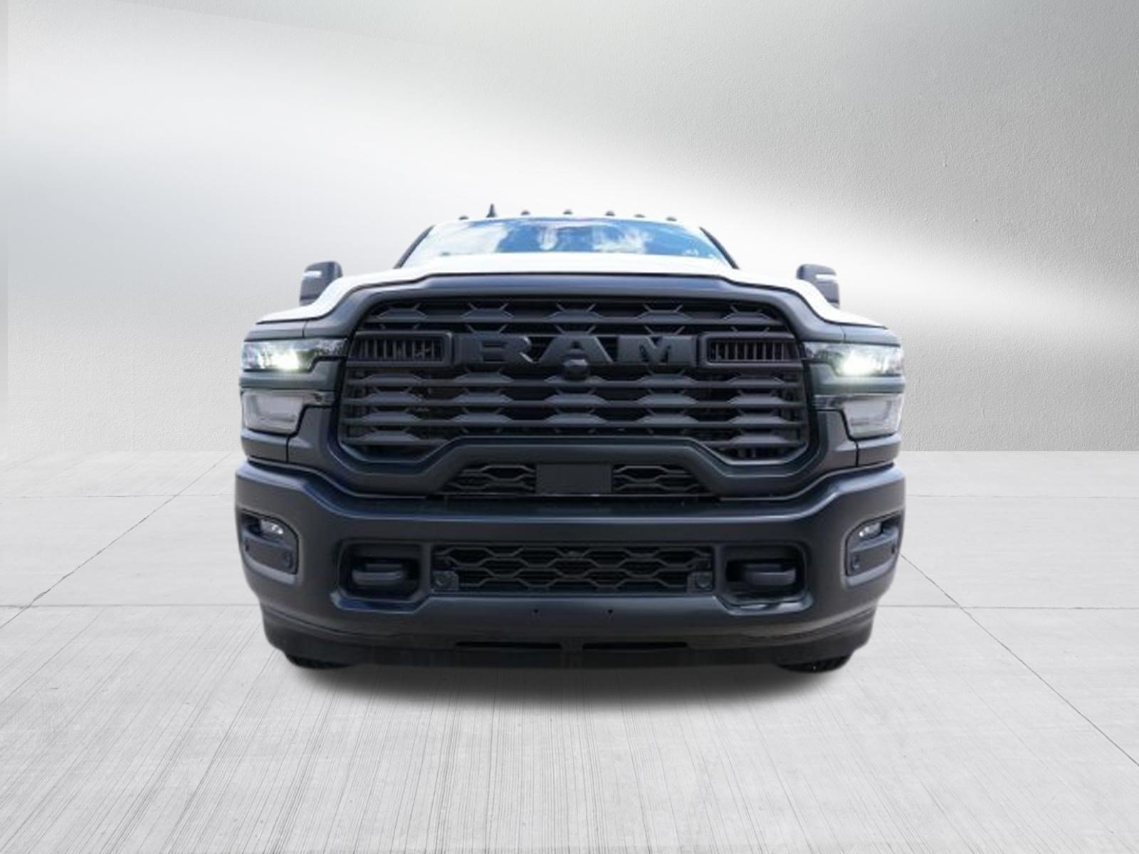 Used 2025 RAM 2500 Tradesman AWD/4WD image 9