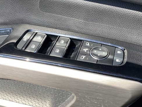 Certified 2024 Nissan Pathfinder Platinum FWD image 30