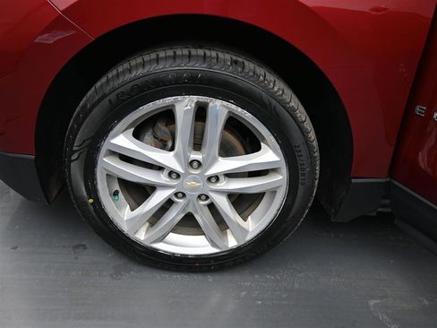 Used 2018 Chevrolet Equinox Premier AWD/4WD image 18