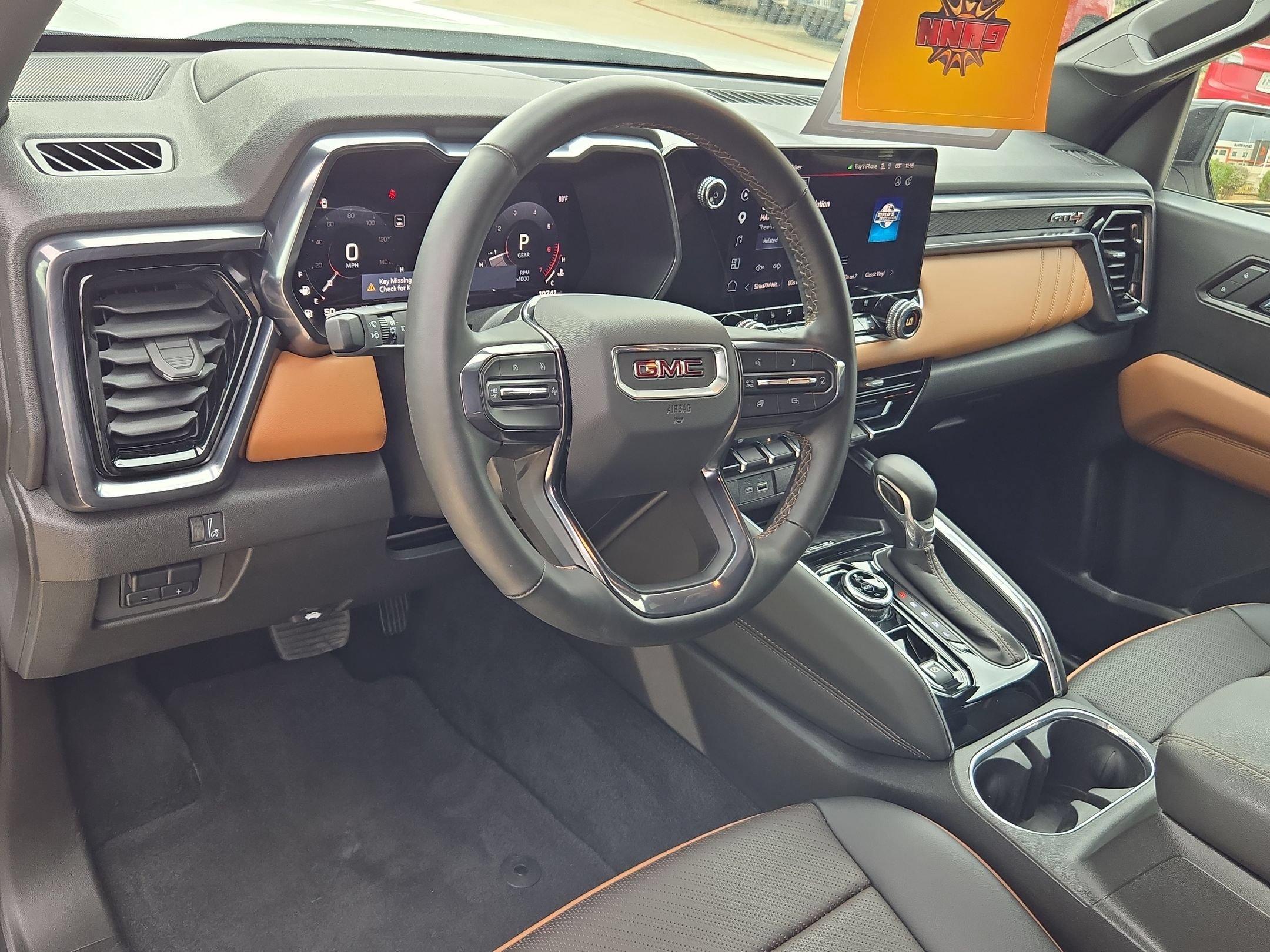 Certified 2025 GMC Canyon AT4 w/ AT4 Premium Package AWD/4WD image 10