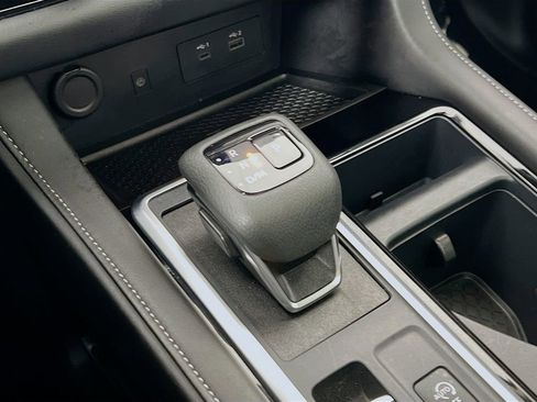 Used 2025 Nissan Pathfinder SL w/ SL Premium Package image 17