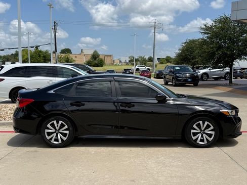 Used 2022 Honda Civic LX image 6