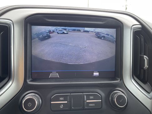 Used 2021 Chevrolet Silverado 1500 LT w/ Z71 Off-Road Package image 27