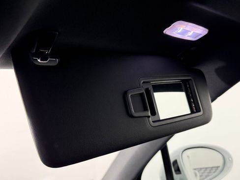 New 2025 Porsche Macan image 31