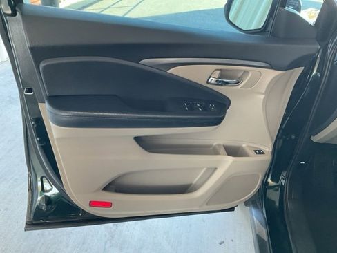 Certified 2017 Honda Pilot EX-L image 4