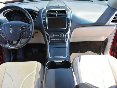 Used 2016 Lincoln MKX Reserve w/ Technology Package FWD image 37