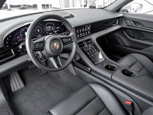 Certified 2023 Porsche Taycan image 4