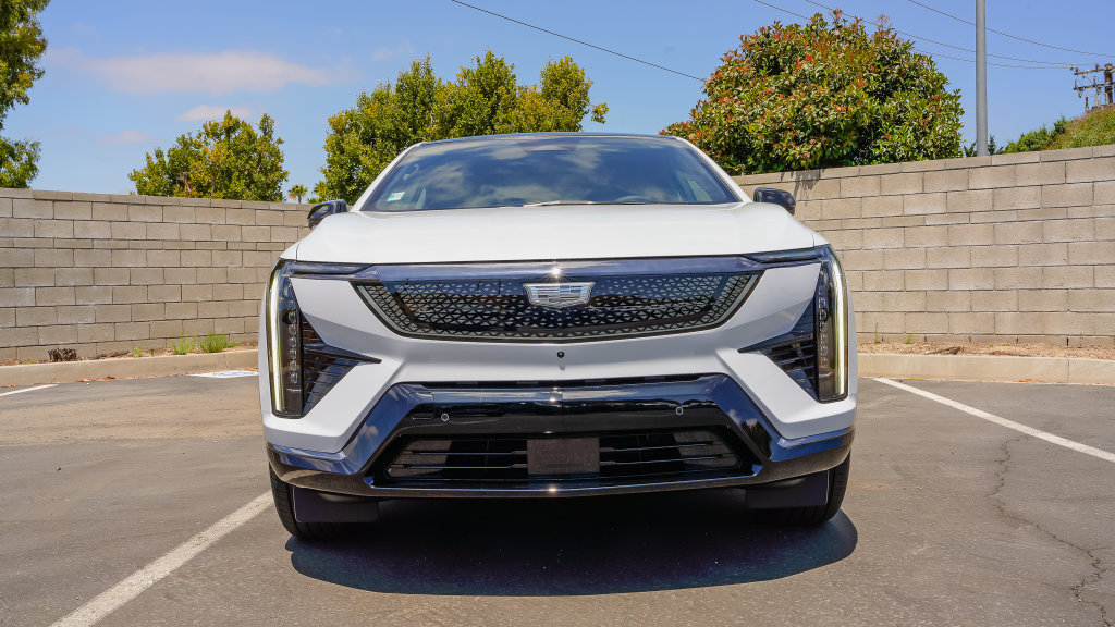 New 2027 Cadillac Optiq Sport RWD image 4