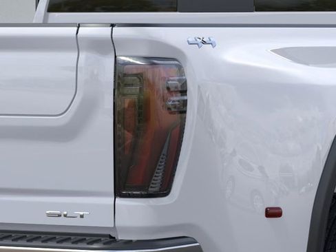 New 2026 GMC Sierra 3500 SLT w/ SLT Convenience Package AWD/4WD image 11
