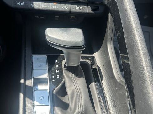 Used 2023 Hyundai Elantra Limited FWD image 8