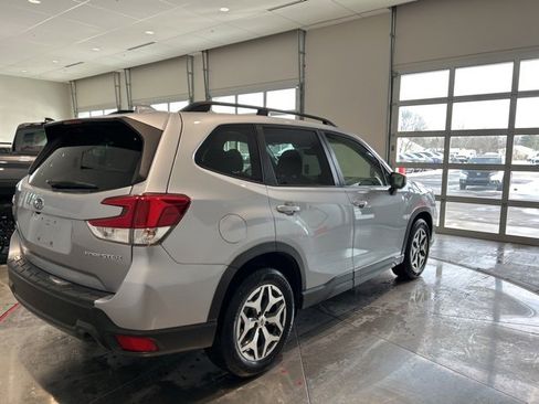 Used 2021 Subaru Forester Premium w/ Popular Package #1 image 8