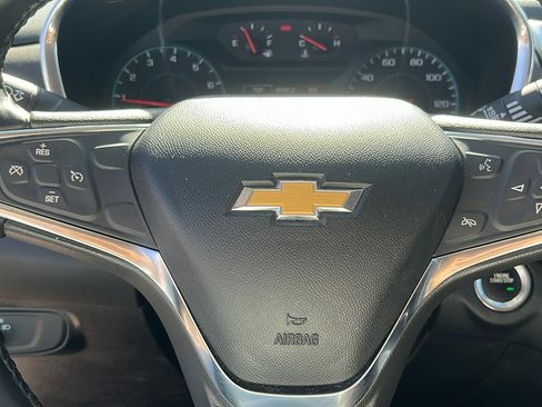 Used 2018 Chevrolet Equinox LT image 15