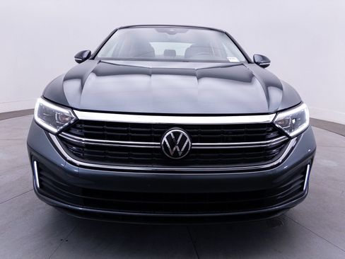 Used 2023 Volkswagen Jetta SEL FWD image 12