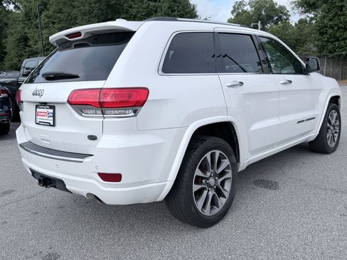 Used 2018 Jeep Grand Cherokee Overland AWD/4WD image 6
