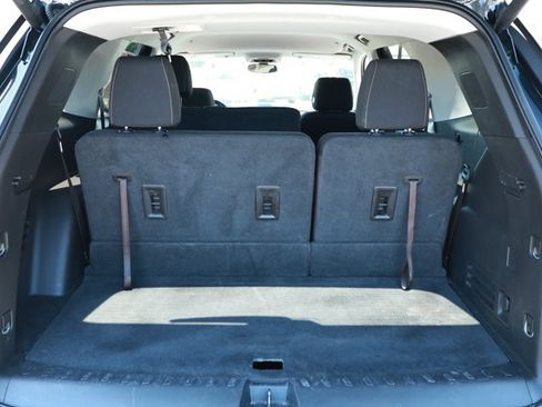 Used 2019 Chevrolet Traverse LT FWD image 10