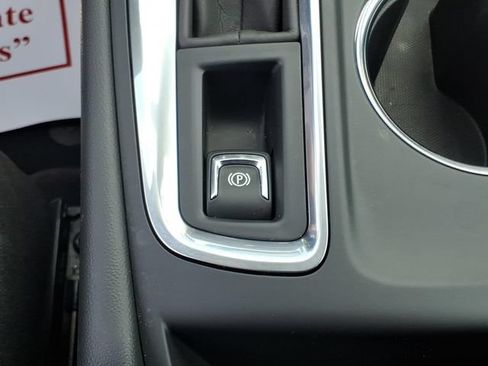 Used 2023 Chevrolet Equinox LT FWD image 13