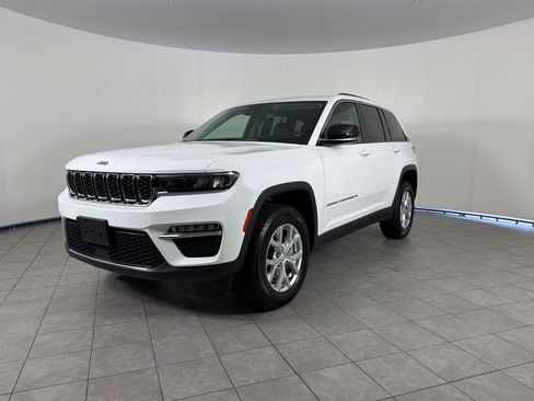 Used 2023 Jeep Grand Cherokee Limited AWD/4WD image 1