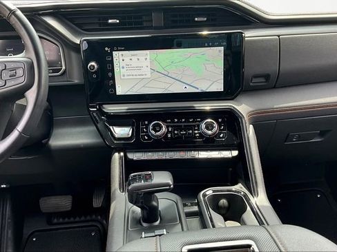 Used 2022 GMC Sierra 1500 AT4 w/ AT4 Preferred Package image 9