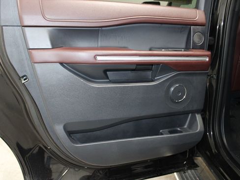 Used 2024 Ford Expedition Max Limited image 26