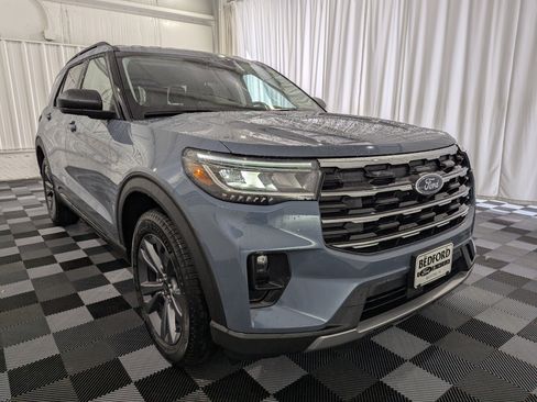 New 2026 Ford Explorer Active w/ Active Comfort Package AWD/4WD image 4