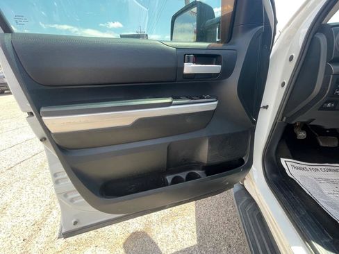 Used 2016 Toyota Tundra SR AWD/4WD image 10