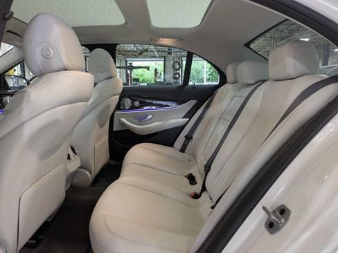 Used 2021 Mercedes-Benz E 350 Sedan image 12
